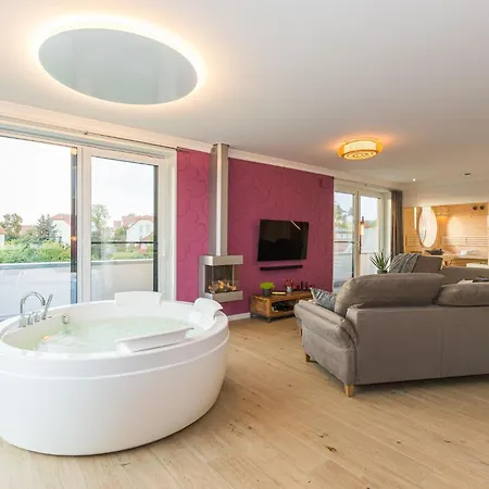 Luxus Penthouse Sundowner * Göhren-Lebbin